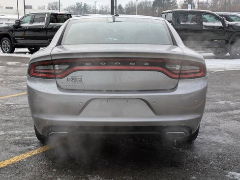 Used 2016 Dodge Charger SE w/ Power Sunroof Group image 6