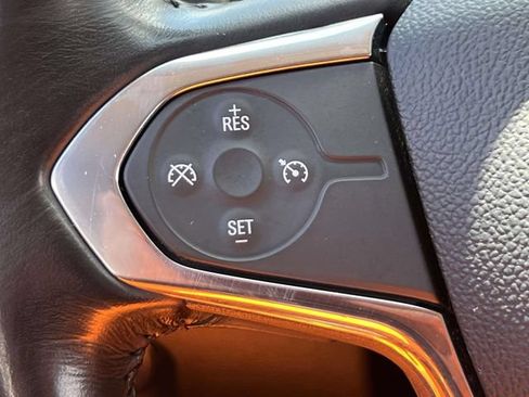 Used 2019 Chevrolet Traverse LT FWD image 23