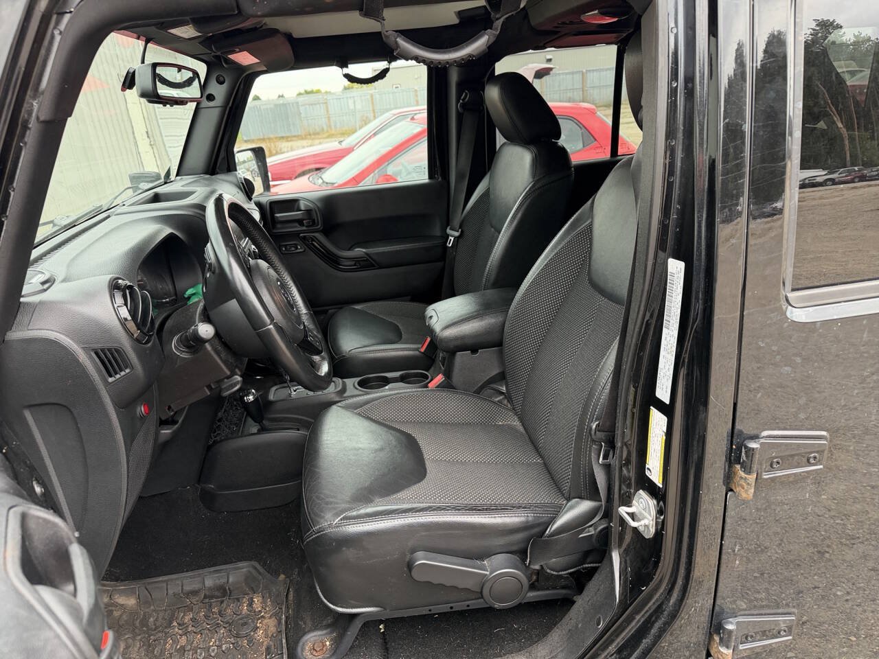 Used 2016 Jeep Wrangler Unlimited Sahara AWD/4WD image 19