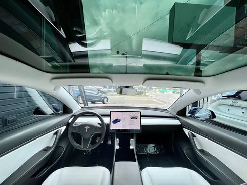 Used 2020 Tesla Model 3 Performance image 13