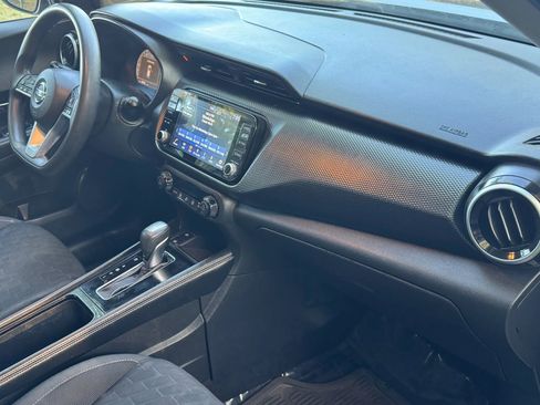 Used 2021 Nissan Kicks SV FWD image 9
