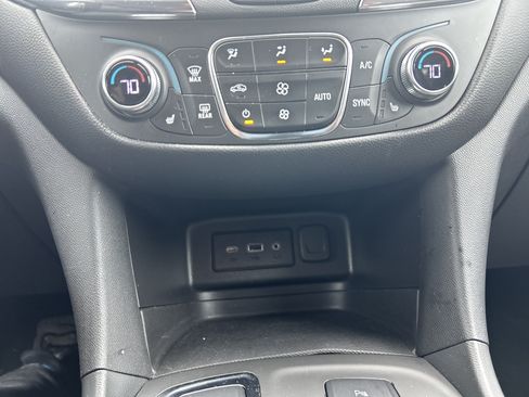 Used 2022 Chevrolet Equinox LT AWD/4WD image 18