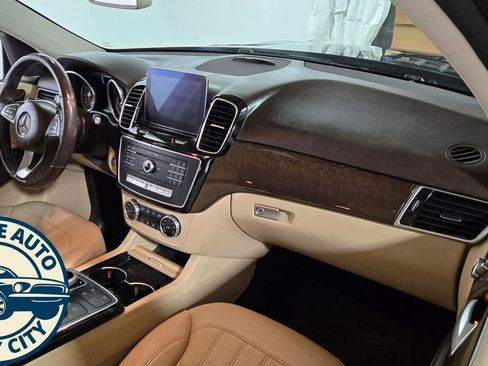 Used 2018 Mercedes-Benz GLE 350 4MATIC image 35