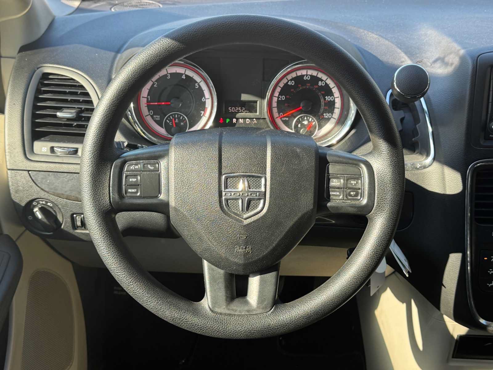 Used 2019 Dodge Grand Caravan SE w/ UConnect Hands-Free Group FWD image 22