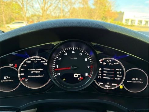 Used 2020 Porsche Cayenne S image 17