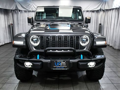 Used 2023 Jeep Wrangler Unlimited Rubicon 4xe AWD/4WD image 2