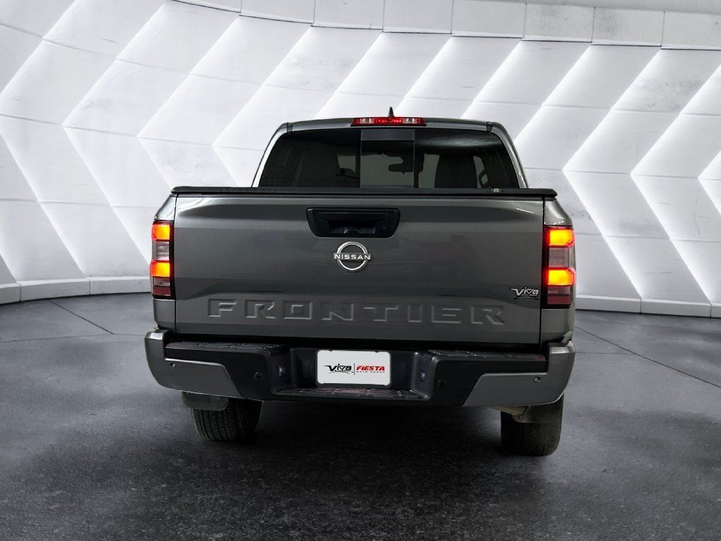 Used 2025 Nissan Frontier SV RWD image 5