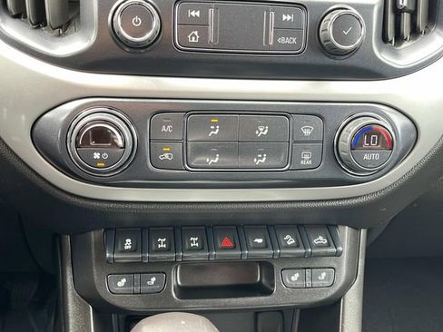 Used 2022 Chevrolet Colorado ZR2 w/ ZR2 Dusk Special Edition AWD/4WD image 33