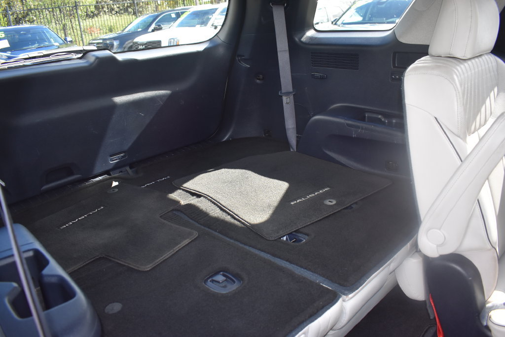 Certified 2023 Hyundai Palisade Limited FWD image 12