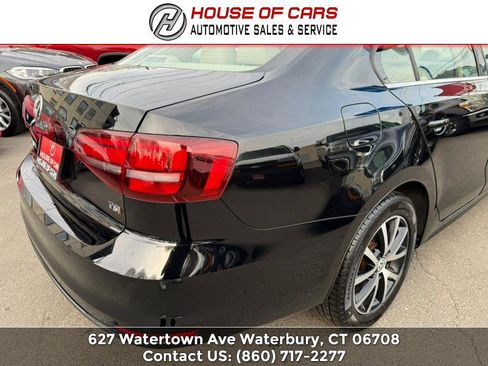 Used 2018 Volkswagen Jetta SE image 15