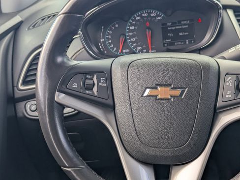 Used 2018 Chevrolet Trax LT w/ Sun & Sound Package image 24