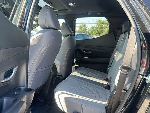 Used 2023 Hyundai Santa Cruz SEL Premium image 15