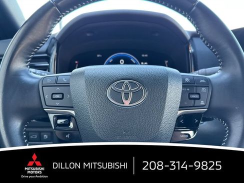 Used 2025 Toyota Camry SE FWD image 22