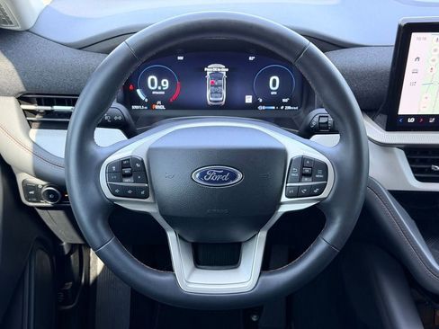 Certified 2025 Ford Explorer Active w/ Active Comfort Package RWD image 21