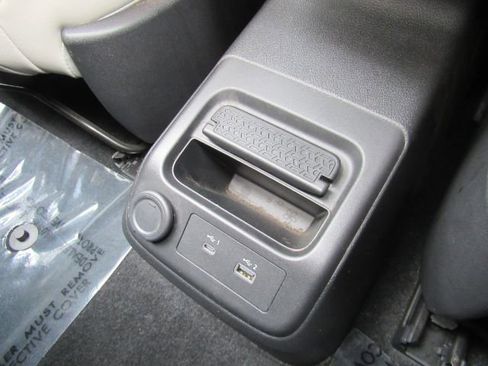 Used 2023 Nissan Ariya FWD image 48