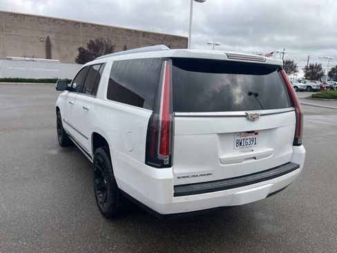 Used 2020 Cadillac Escalade ESV Platinum image 7