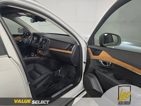 Used 2023 Volvo XC90 B6 Plus w/ Protection Package Premier AWD/4WD image 15