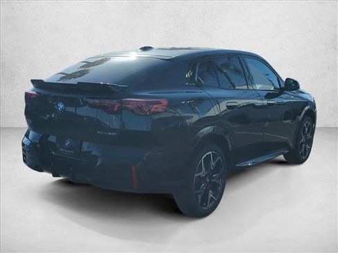 New 2026 BMW X2 xDrive28i w/ M Sport Package AWD/4WD image 2