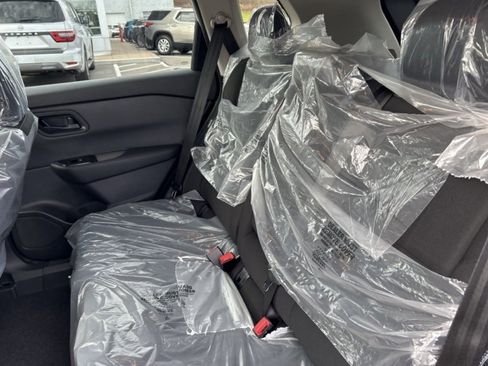 Certified 2025 Nissan Rogue S image 19