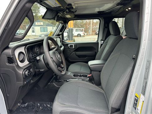 Used 2024 Jeep Wrangler Sport S w/ Convenience Group image 11