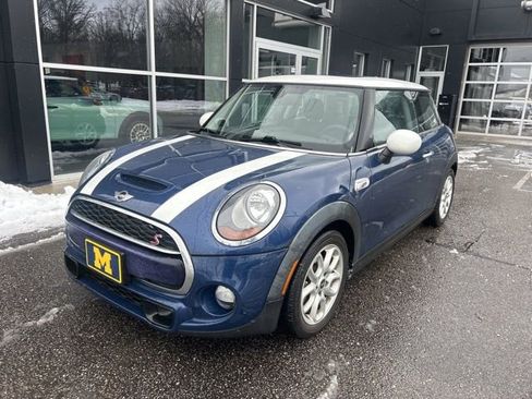 Used 2015 MINI Cooper S image 1