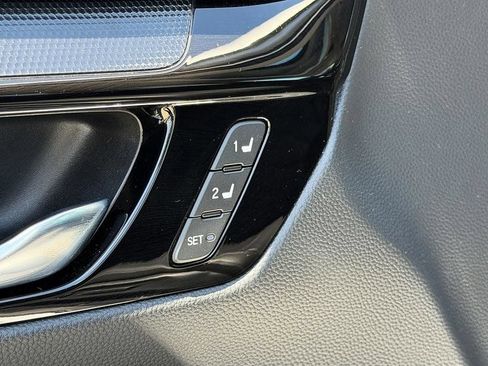 Used 2025 Honda CR-V EX-L image 21