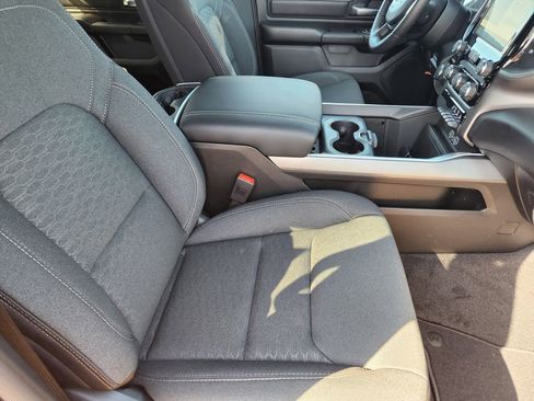New 2026 RAM 1500 Express AWD/4WD image 10