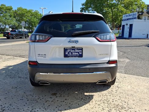 Used 2019 Jeep Cherokee Limited w/ Luxury Group AWD/4WD image 5