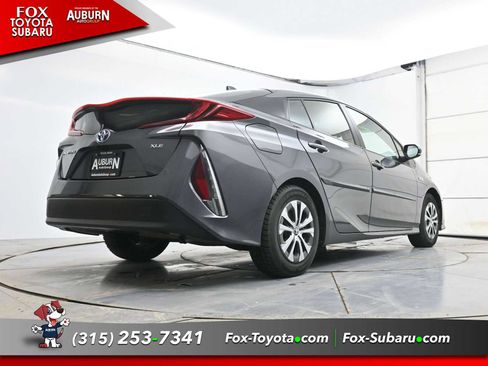 Used 2022 Toyota Prius Prime XLE image 16
