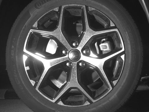 Used 2025 Jeep Compass Limited image 13