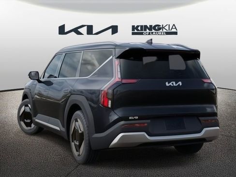New 2026 Kia EV9 Wind image 4