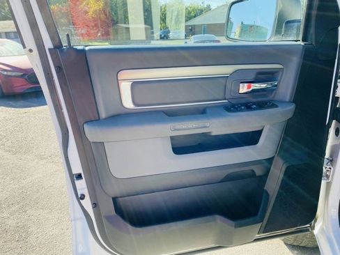 Used 2019 RAM 1500 Classic SLT image 22