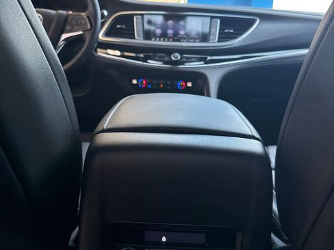 Used 2023 Buick Enclave Avenir image 26