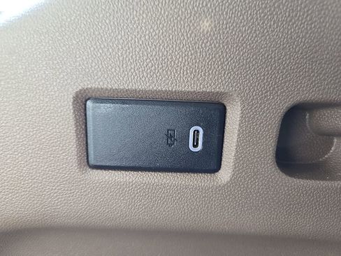 Used 2023 GMC Yukon XL Denali image 49