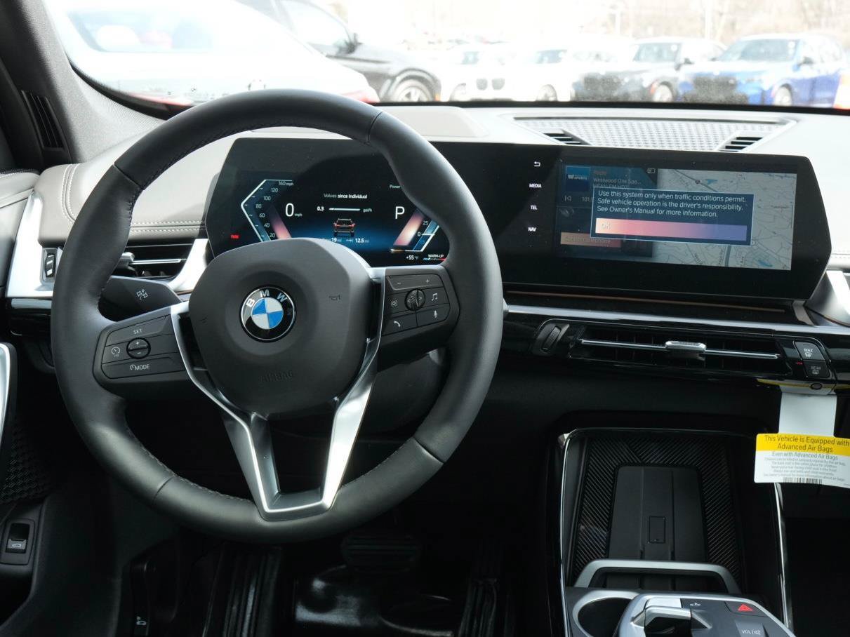 Used 2026 BMW X1 xDrive28i w/ Technology Package AWD/4WD image 3