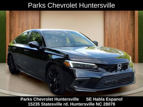 Used 2024 Honda Civic Sport image 1