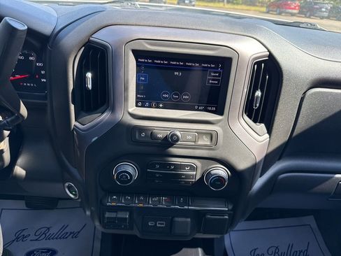 Used 2024 Chevrolet Silverado 1500 W/T w/ WT Value Package AWD/4WD image 34