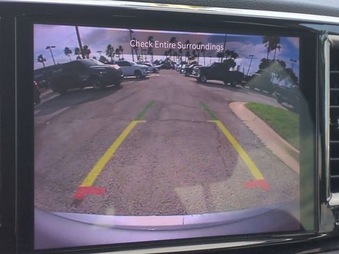 Certified 2021 Chrysler Pacifica Touring-L image 19