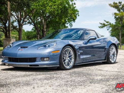 Used 2011 Chevrolet Corvette ZR1 w/ Preferred Equipment Group RWD image 5
