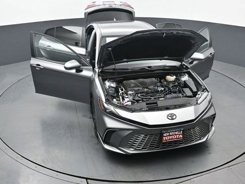 Used 2025 Toyota Camry LE image 54