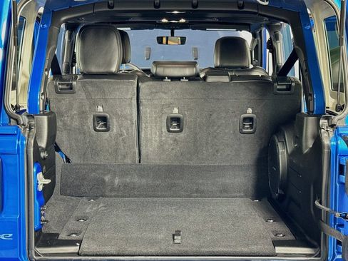 Used 2023 Jeep Wrangler Unlimited Sahara AWD/4WD image 28