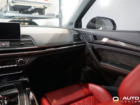 Used 2019 Audi SQ5 Premium Plus w/ Premium Plus Package AWD/4WD image 23