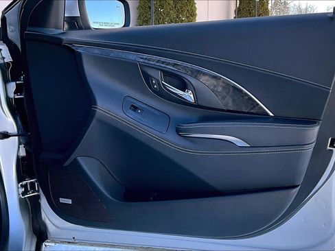 Used 2015 Buick LaCrosse Leather image 23