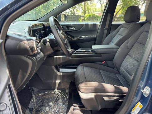 Used 2025 Chevrolet Equinox LT AWD/4WD image 27