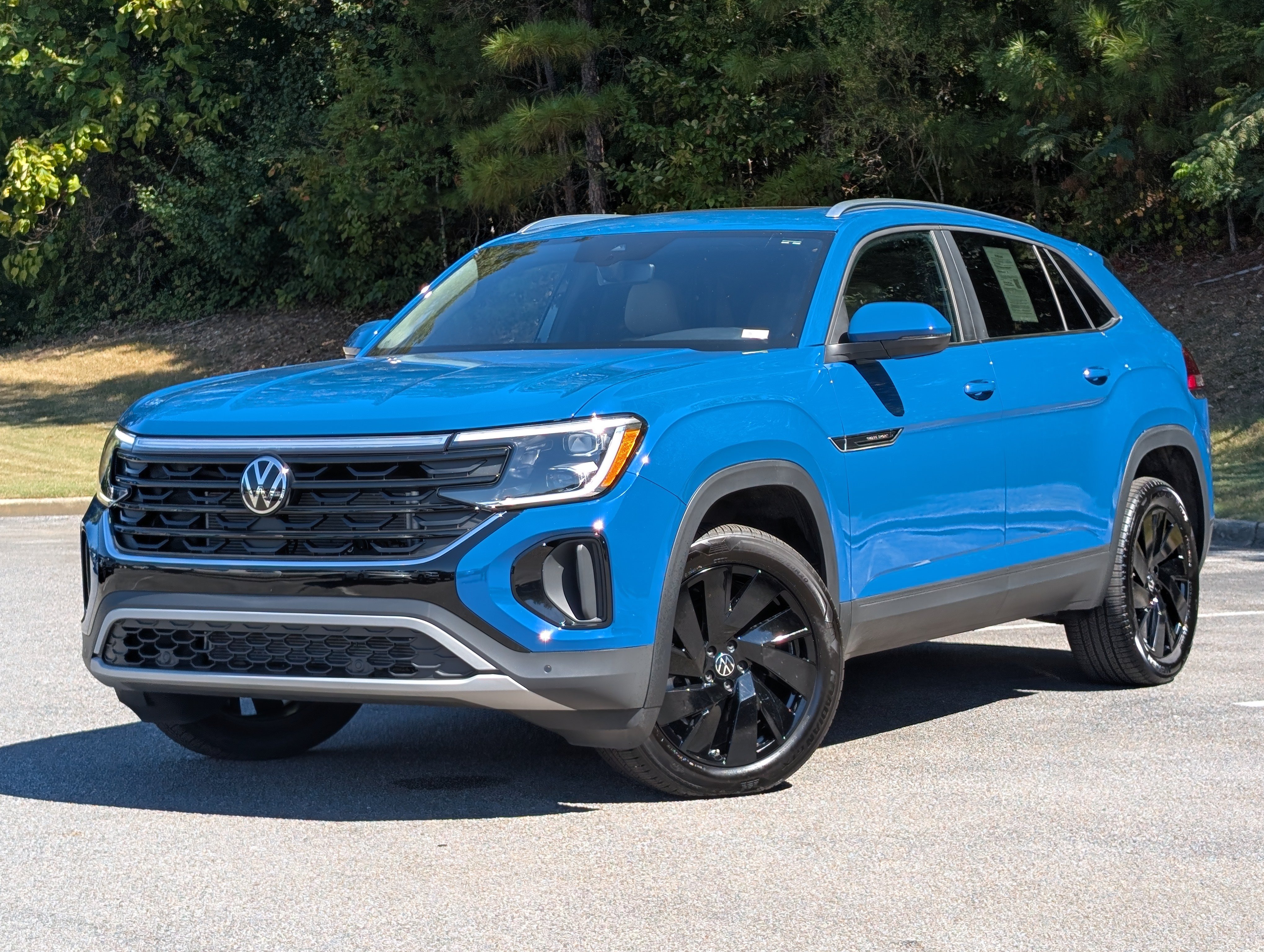 Used 2026 Volkswagen Atlas Cross Sport SE w/ Panoramic Sunroof Package AWD/4WD image 4