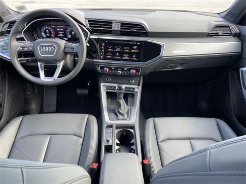 Certified 2025 Audi Q3 2.0T Premium Plus w/ Premium Plus Package image 12