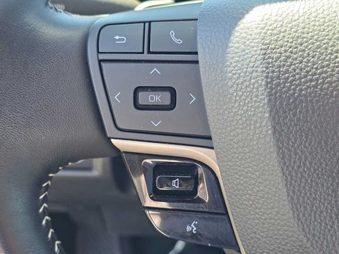 Used 2026 Toyota Camry SE FWD image 28