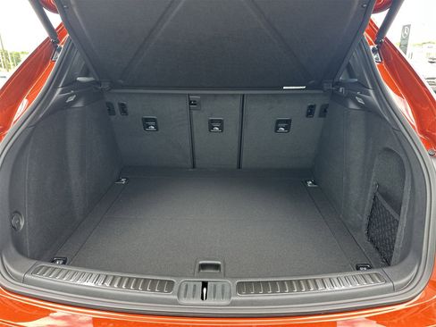 New 2025 Porsche Macan image 15