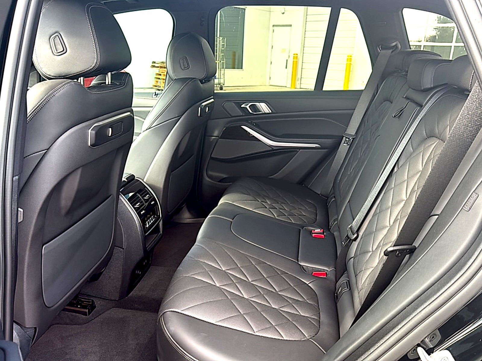 Used 2024 BMW X5 xDrive40i w/ Premium Package AWD/4WD image 8