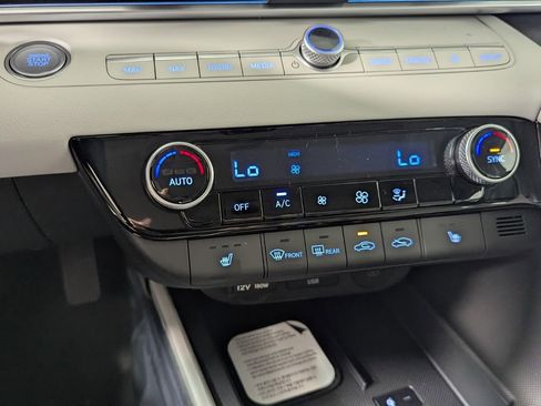 New 2026 Hyundai Elantra Limited FWD image 19